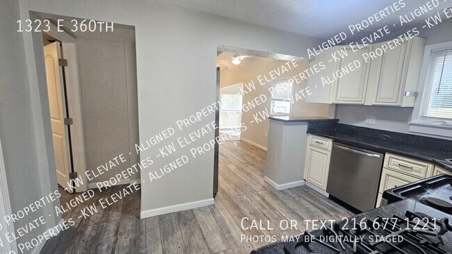 Building Photo - 1323 E 360th-