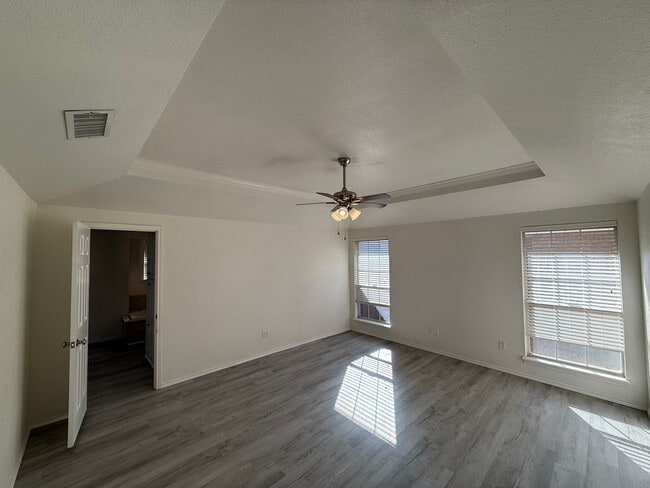 Building Photo - 4 Bed Brick Home! Zia School District! - Pets Welcome!!!