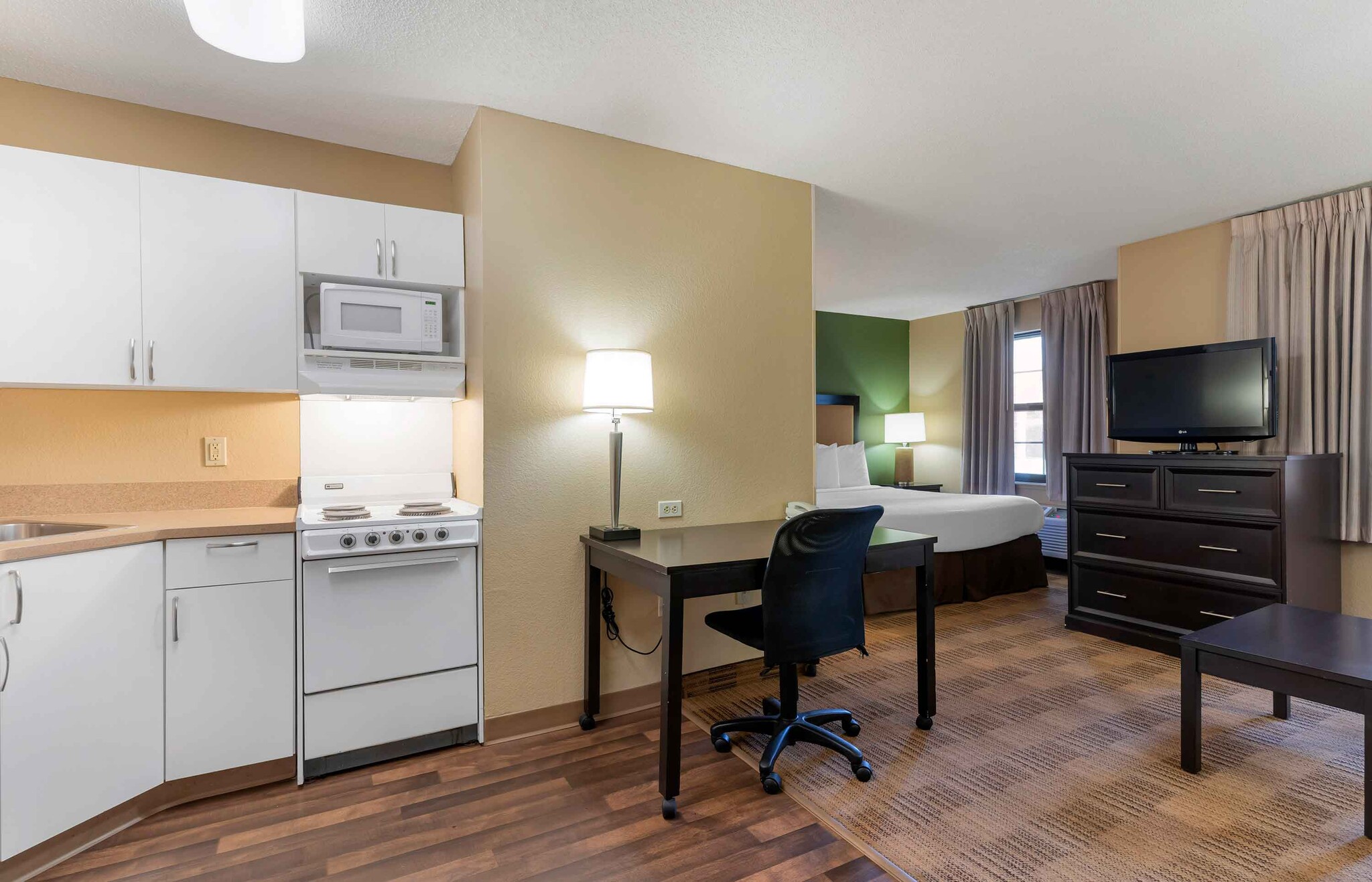 Building Photo - Furnished Studio-Oakland - Alameda Airport