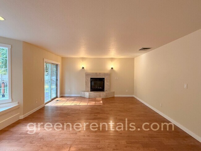 Building Photo - Beautiful 4BD/2.5BA West Olympia Home in Quiet Neighborhood