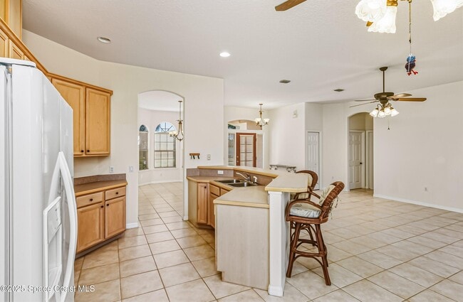 Building Photo - 216 3rd Ave