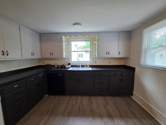 Building Photo - 4 Bed 2 Bath Single Family Home in Wisconsin Rapids