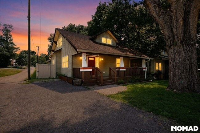 Building Photo - 1040 Sharpe Ave
