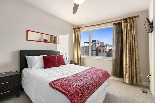 Building Photo - 1688 Quitman St