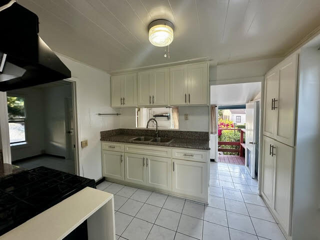Kitchen - 131 N Pacific Coast Hwy