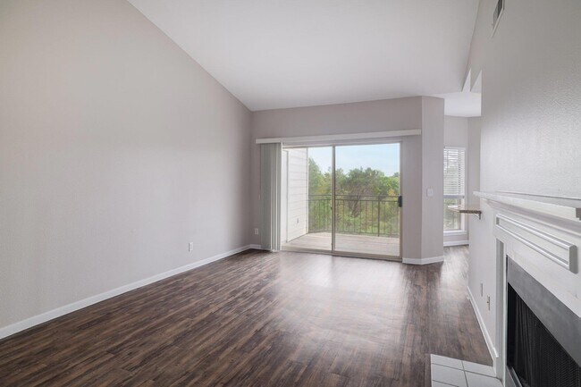 Building Photo - 6000 Shepherd Mountain Cove