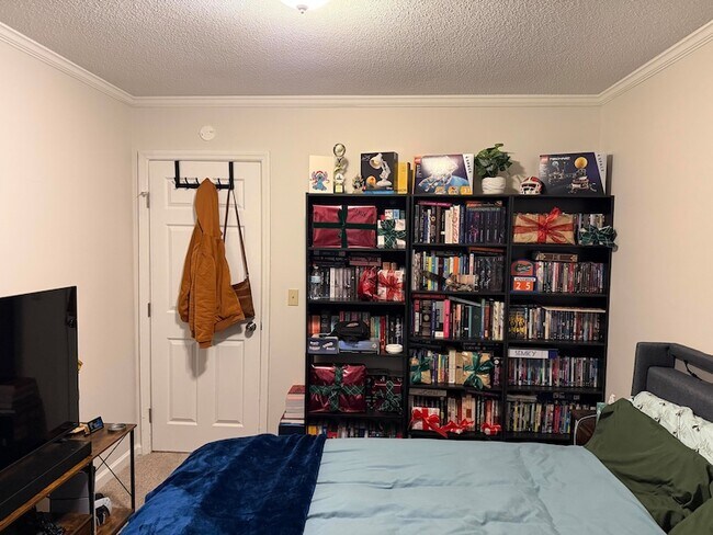 Building Photo - 101 Egret Ave