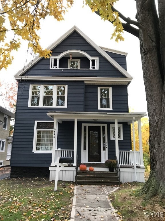 Building Photo - 1725 James St