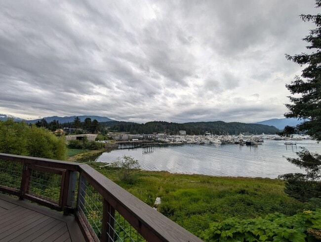 Building Photo - Unfurnished Auke Bay Home, 3BD+Den, 2BA, H...