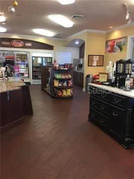 Building Photo - 8101 Coconut Palm Way