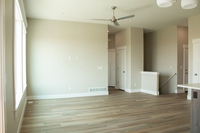 Building Photo - 6984 S 9th W