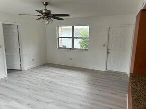 Building Photo - 675 NE 151st St