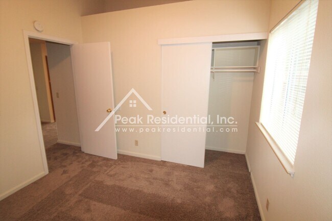 Building Photo - Nice 3bd/2ba House with 2 Car Garage near Bell & Rio Linda Blvd