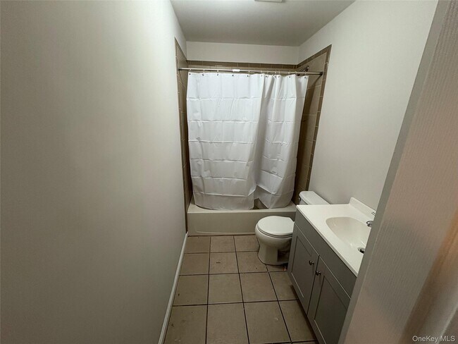 Building Photo - 26 Park Ave