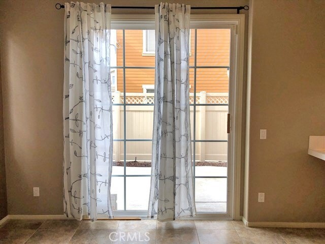 Building Photo - 444 Middlebury Ct