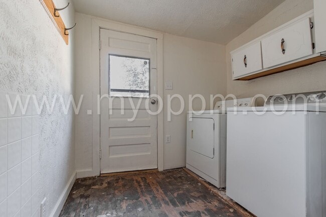 Building Photo - Lovely 2 Bedroom / 1 Bathroom Home | Benson