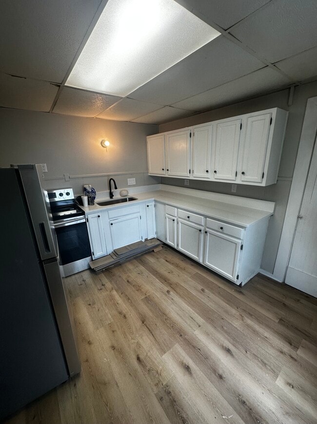 Building Photo - 20 Parnell Ave
