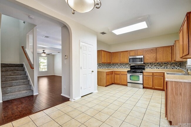 Building Photo - 6319 Big Bend Cove