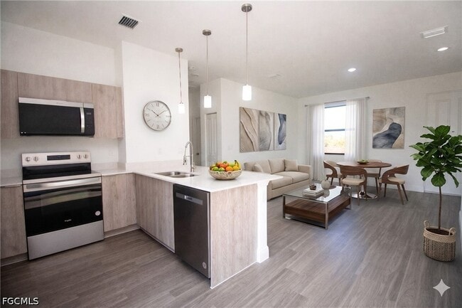 Building Photo - 9004 Justice Cir