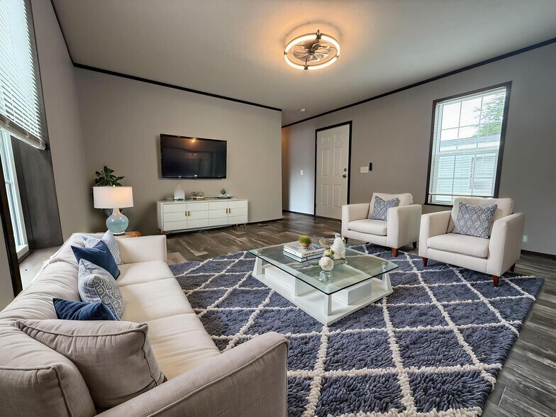 Primary Photo - 11796 Cascade Cir