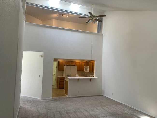 Building Photo - 4986 W Hillcrest View Ct