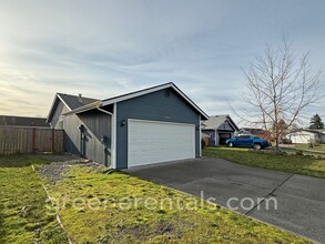 Building Photo - 3BR/2BA Rambler with 2-Car Garage in Yelm!
