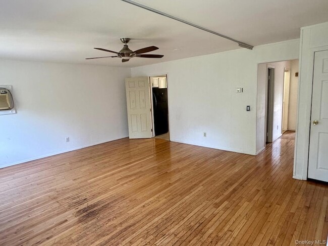 Building Photo - 56 Chaucer Ct