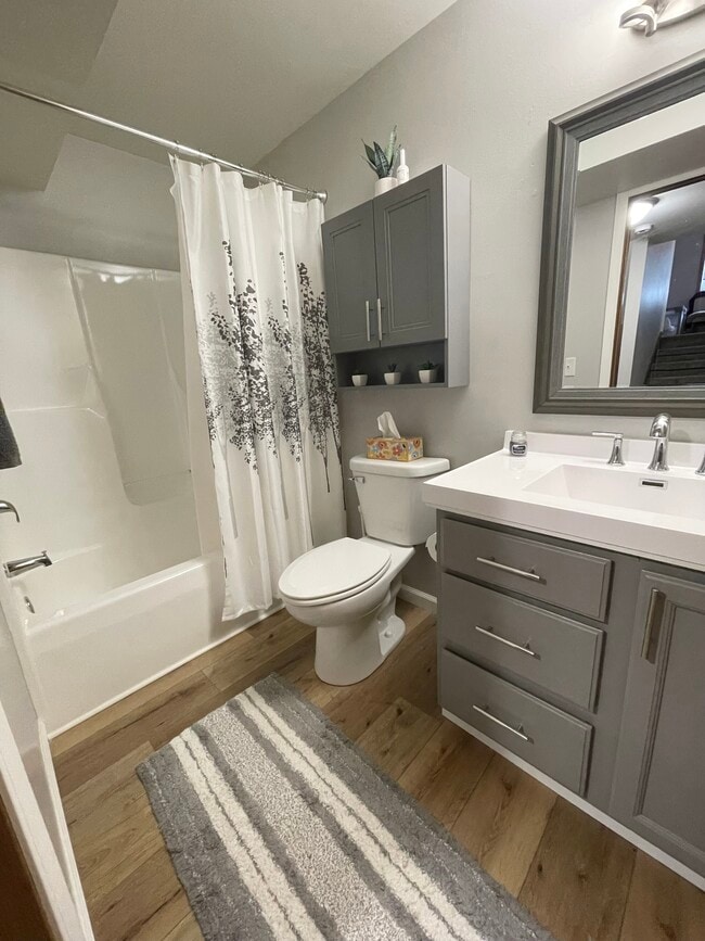 Building Photo - 3018 Maple Valley Dr