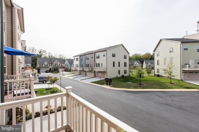Building Photo - 18105 Red Cedar Rd