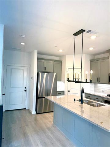 Building Photo - 831 Cavitt Ct