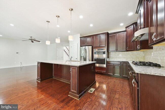 Building Photo - 42938 Courtland Chase Square