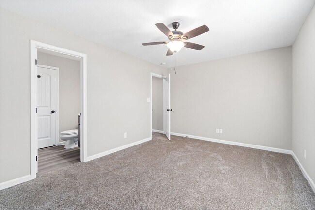 Building Photo - 1007 Glenkirk Dr