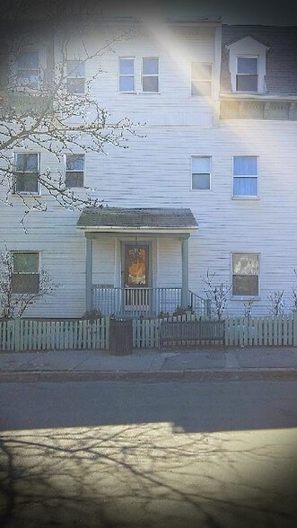 Building Photo - 358 Broadway