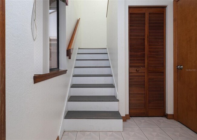 Building Photo - 2263 Deerwood Dr