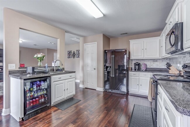 Building Photo - 28906 Llano River Loop