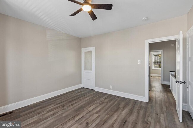 Building Photo - 5536 Pine St