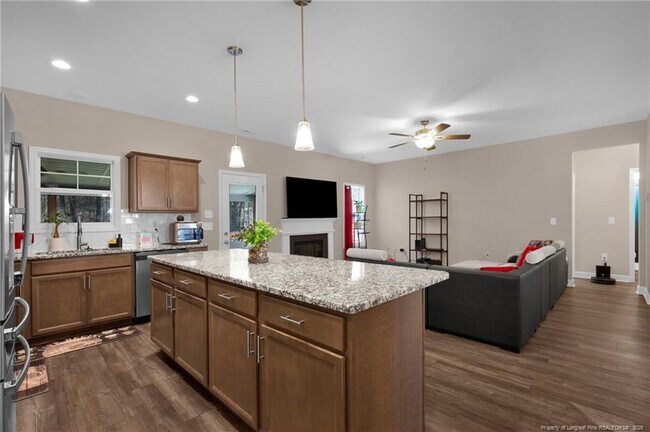 Building Photo - 272 Caldwell St