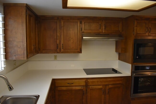 Building Photo - 4727 E Alamos Ave