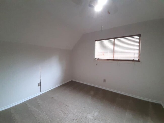 Building Photo - 18 Mayfair Grove Ct