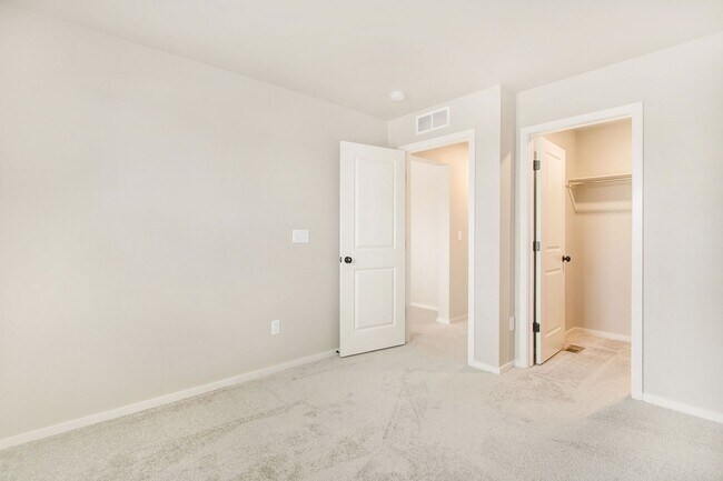 Building Photo - Stunning Home Built in 2022