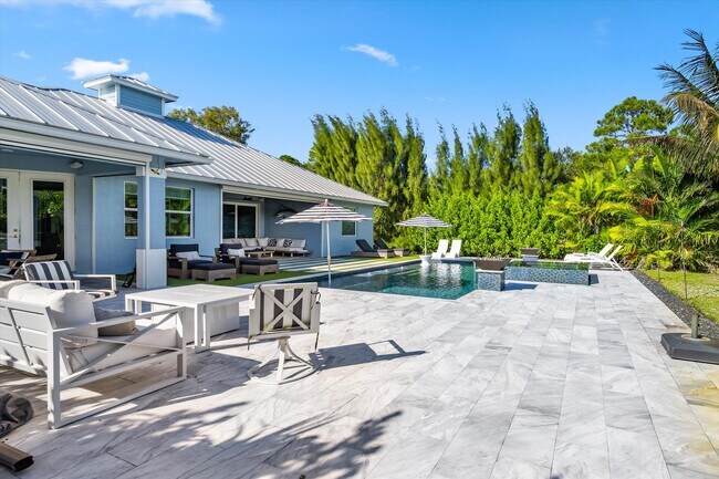 Building Photo - 3155 SW 78th Ave