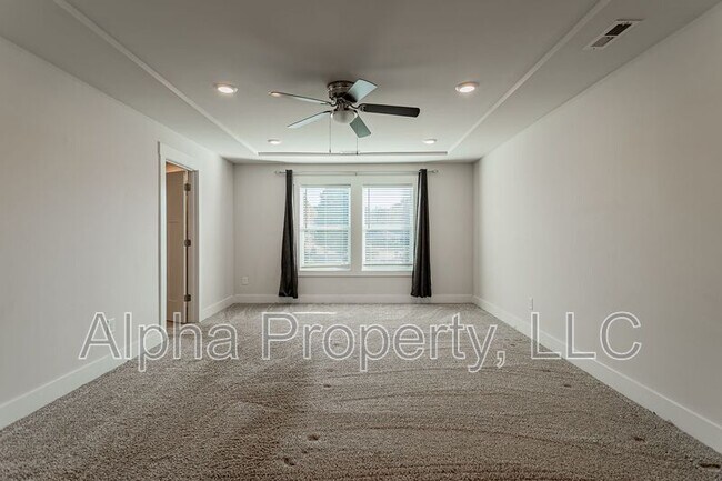 Building Photo - 112 Walking Stick Wy