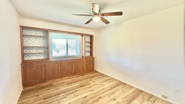 Building Photo - Beautiful Ranch-Style, Single-Story, on Co...