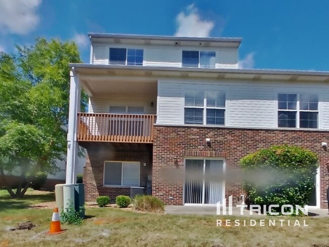 Building Photo - 23047 Ironwood Dr