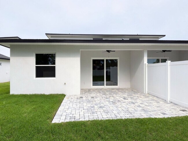 Building Photo - 1156 Windjammer Dr
