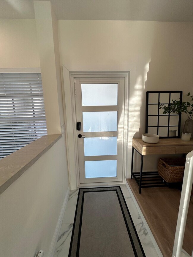 Building Photo - 711 SW 122nd Ave