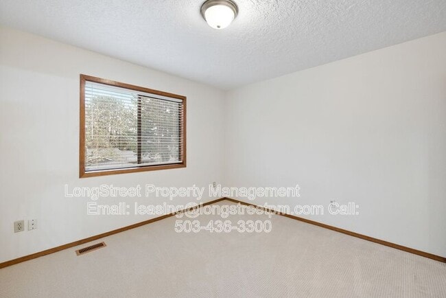 Building Photo - 13777 SE 115th Ave