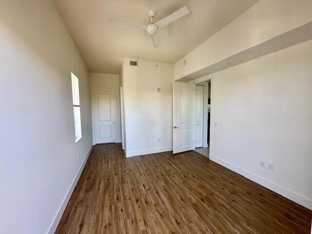Building Photo - 225 S Latitude Cir