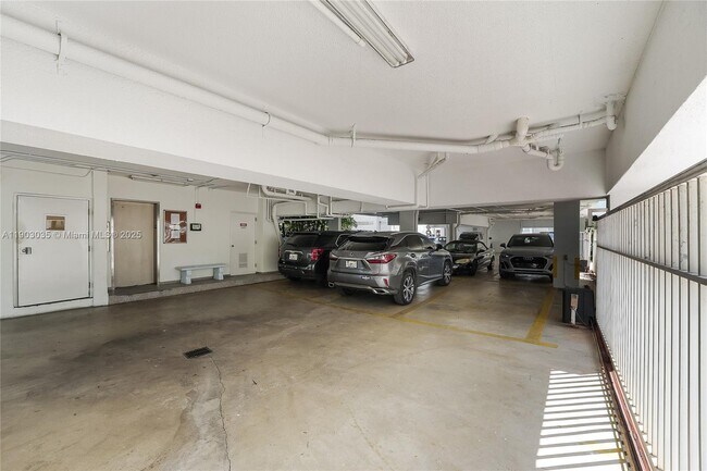 Building Photo - 301 Jefferson Ave