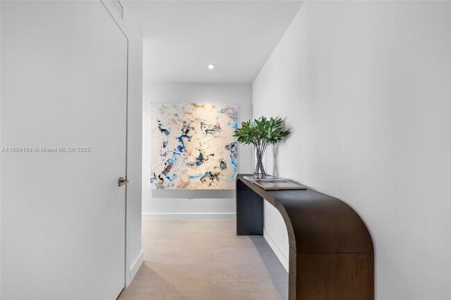 Building Photo - 500 Alton Rd